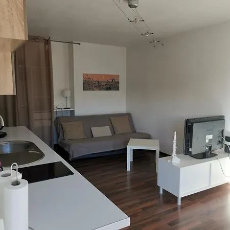 Charming Little With Bedroom * Страсбург